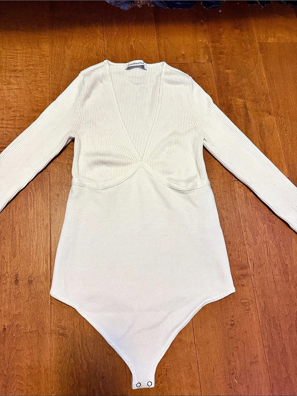 Abercrombie & Fitch Long-Sleeve Sweetheart Sweater Bodysuit Small